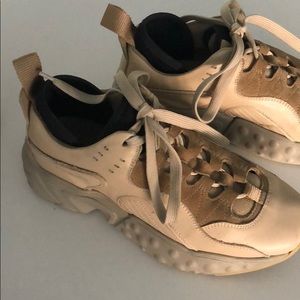 Acne studios tan “manhattan” sneaker MINT